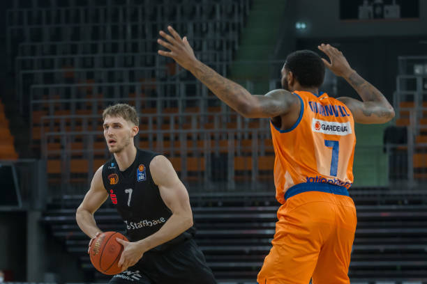 兴产业的影 兴产业的影